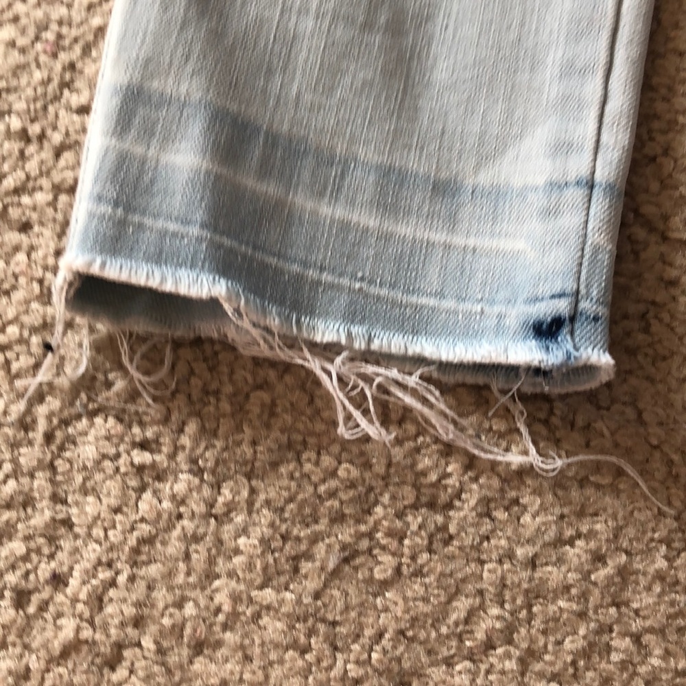 light wash cropped jeggings - Picture 4 of 5